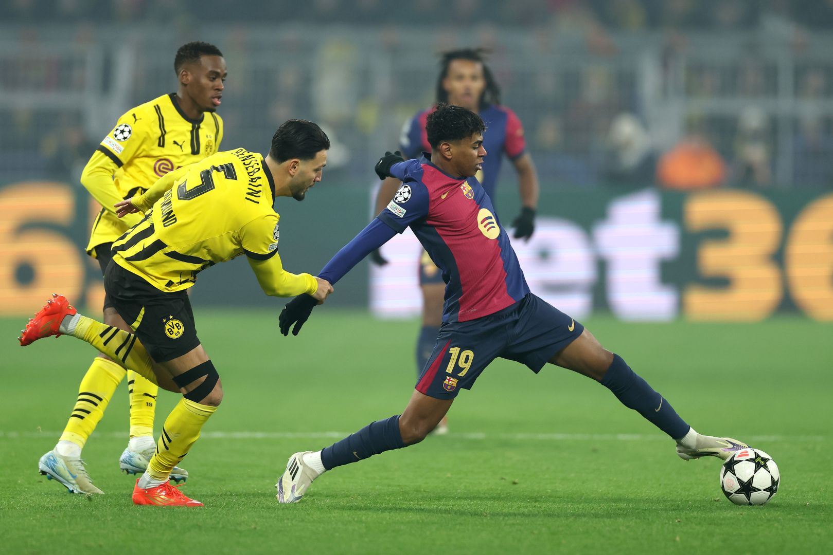 Borussia Dortmund v FC Barcelona