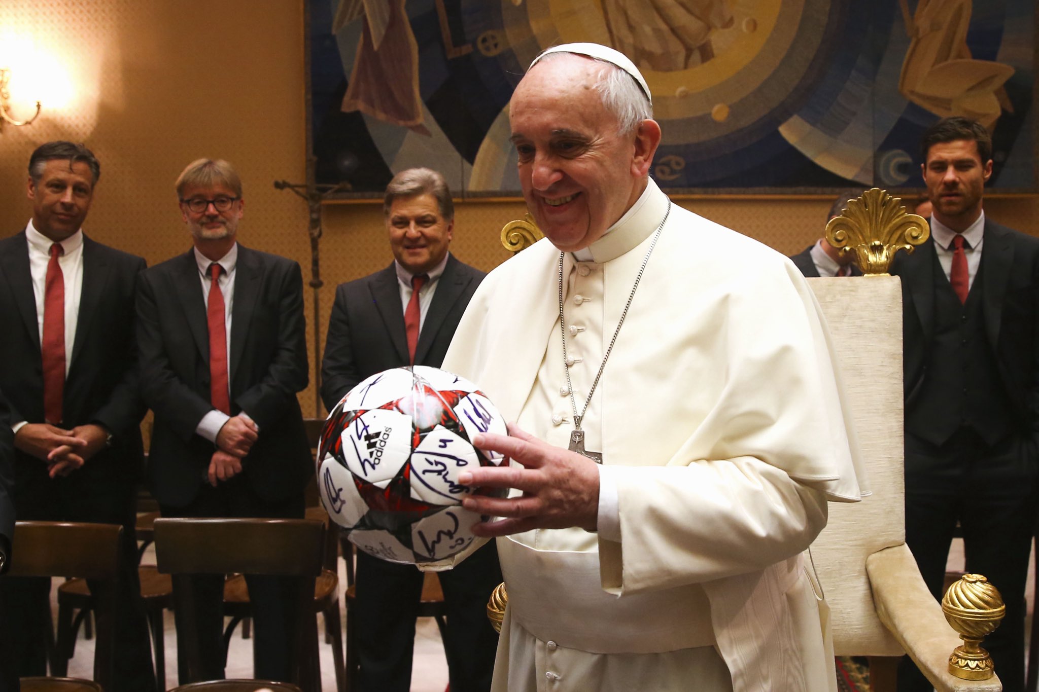 Décès du Pape François : La Serie A prend une décision inattendue, coup dur pour les clubs