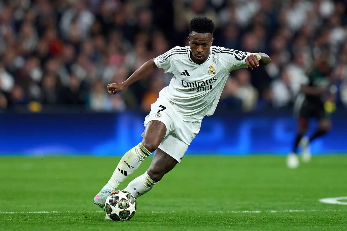Vinicius a fait son choix : Real Madrid ou Arabie Saoudite ?