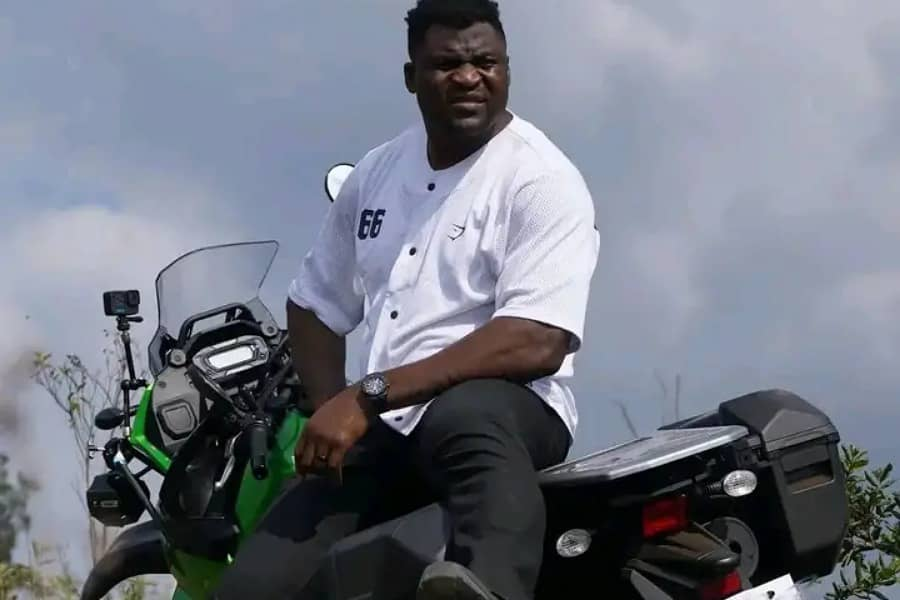 Cameroun : Francis Ngannou poursuivi après un accident mortel ? 2 Cameroun : Francis Ngannou poursuivi après un accident mortel ?