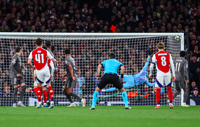 Après la déroute contre Arsenal, la presse européenne descend le Real Madrid 2 Après la déroute contre Arsenal, la presse européenne descend le Real Madrid
