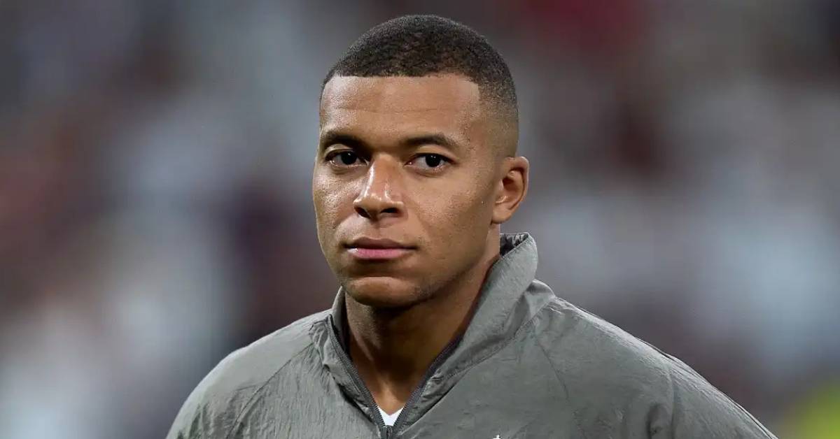 Mbappé violemment moqué par les supporters du PSG après la qualification