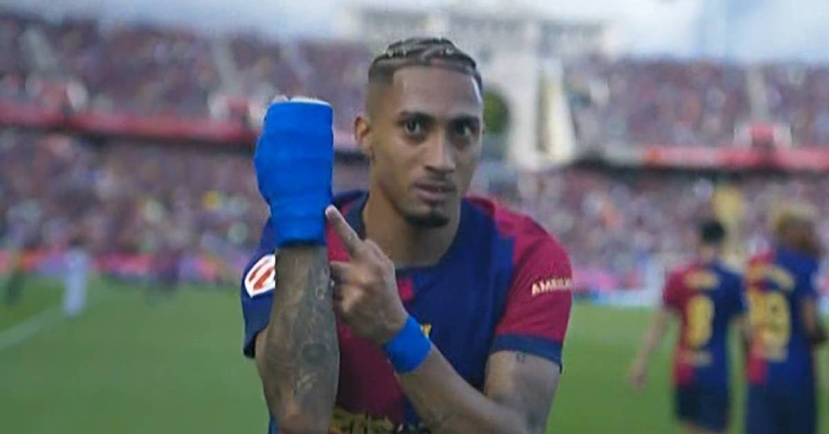 Raphinha dévoile son bandage bleu : un tacle clair après son doublé !