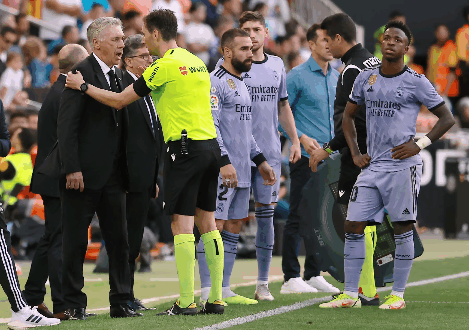Clásico : mauvaise nouvelle pour Vinicius, l’arbitre ne lui réussit pas 2 Clásico : mauvaise nouvelle pour Vinicius, l’arbitre ne lui réussit pas