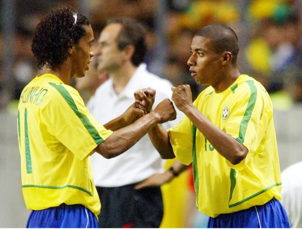 Kléberson balance : « Ronaldinho m’a trompé et est parti jouer... » 2 Kléberson balance : « Ronaldinho m’a trompé et est parti jouer... »
