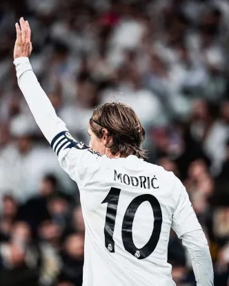 Real Madrid : le successeur de Modrić au numéro 10 dévoilé