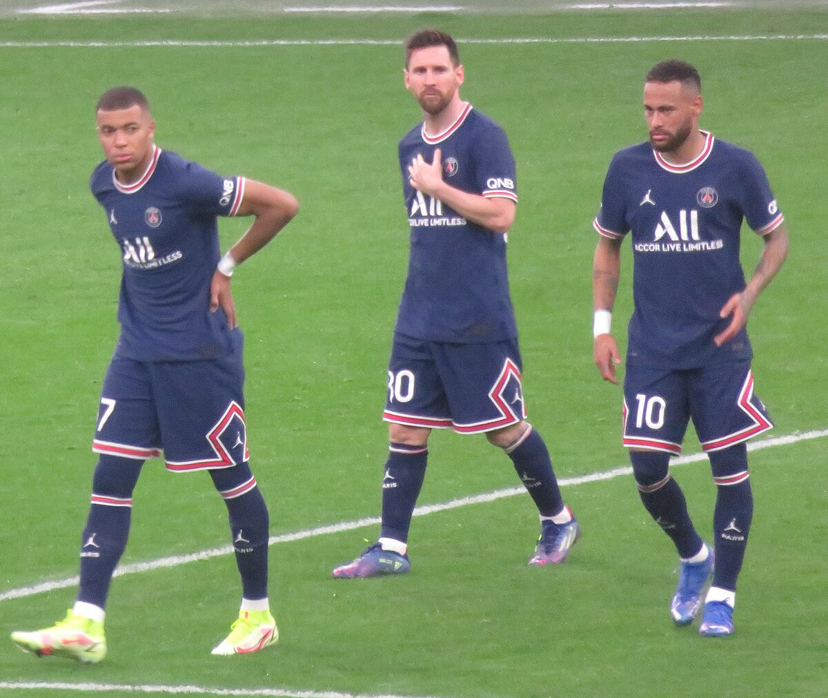 Javier Pastore balance : « Le PSG s’est débarrassé de Messi, Neymar et Mbappé pour être plus… » 2 Javier Pastore balance : « Le PSG s’est débarrassé de Messi, Neymar et Mbappé pour être plus… »