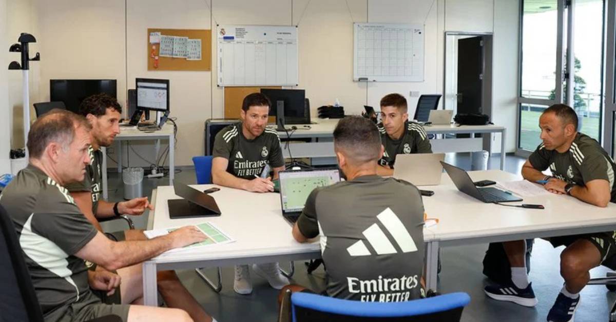 Real Madrid : les images du tout premier entraînement de Xabi Alonso