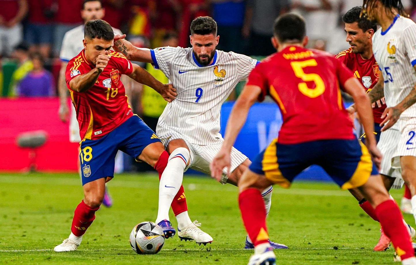 Yamal chambre les Bleus : un message qui enflamme Espagne – France