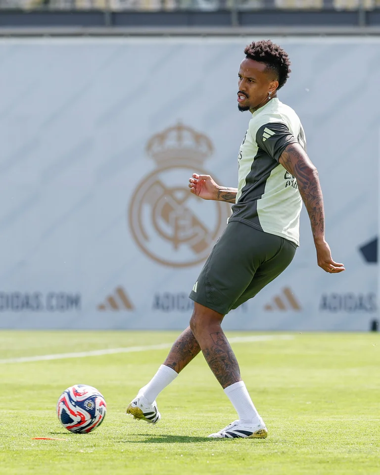 Real Madrid : les images du tout premier entraînement de Xabi Alonso