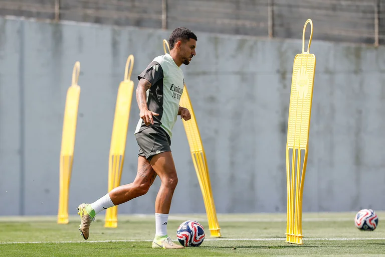 Real Madrid : les images du tout premier entraînement de Xabi Alonso