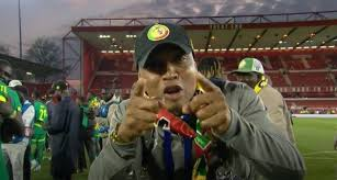 El Hadj Diouf balance une énorme pique à Carragher après la victoire du Sénégal ! (Vidéo) 2 El Hadj Diouf balance une énorme pique à Carragher après la victoire du Sénégal ! (Vidéo)