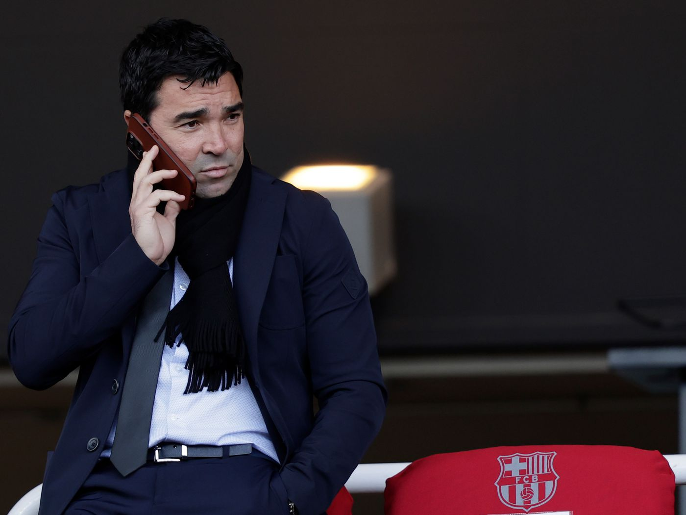 Deco et les 4 casse-têtes qui secouent le FC Barcelone 2 Deco et les 4 casse-têtes qui secouent le FC Barcelone