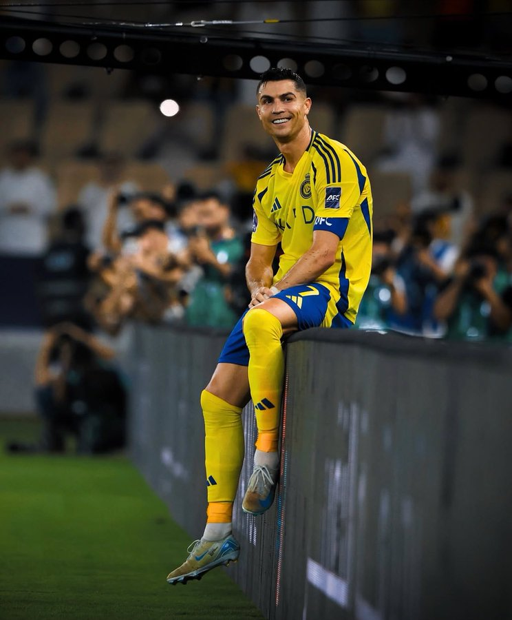 Une bombe médiatique éclate sur le sélectionneur du Cameroun… et Cristiano Ronaldo ! 1 Une bombe médiatique éclate sur le sélectionneur du Cameroun… et Cristiano Ronaldo !