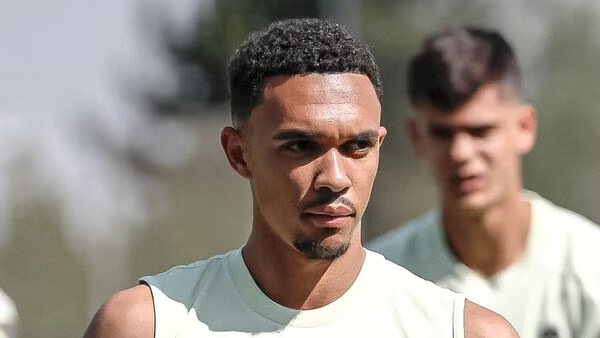 Xabi Alonso prend une décision choc concernant Alexander-Arnold