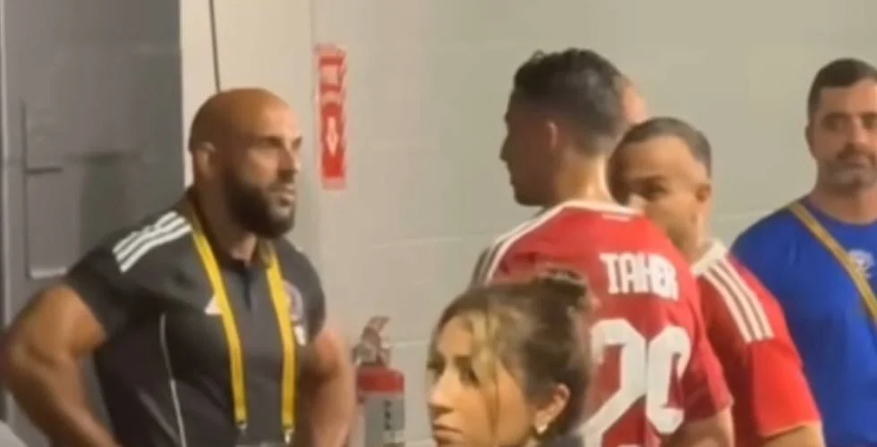 Le garde du corps de Messi empêche deux joueurs d’Al Ahly de le rencontrer 1 Le garde du corps de Messi empêche deux joueurs d’Al Ahly de le rencontrer