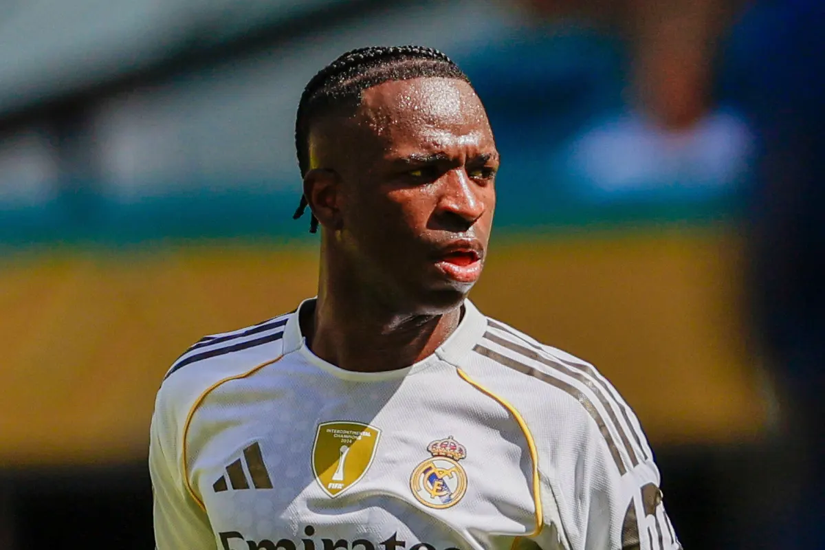 Vinícius poussé vers la sortie, sa décision surprend ! 1 Vinícius poussé vers la sortie, sa décision surprend !