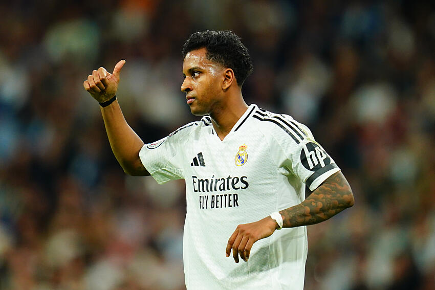 le Real Madrid prêt à laisser partir ce cadre pour moins cher ! 2 le Real Madrid prêt à laisser partir ce cadre pour moins cher !