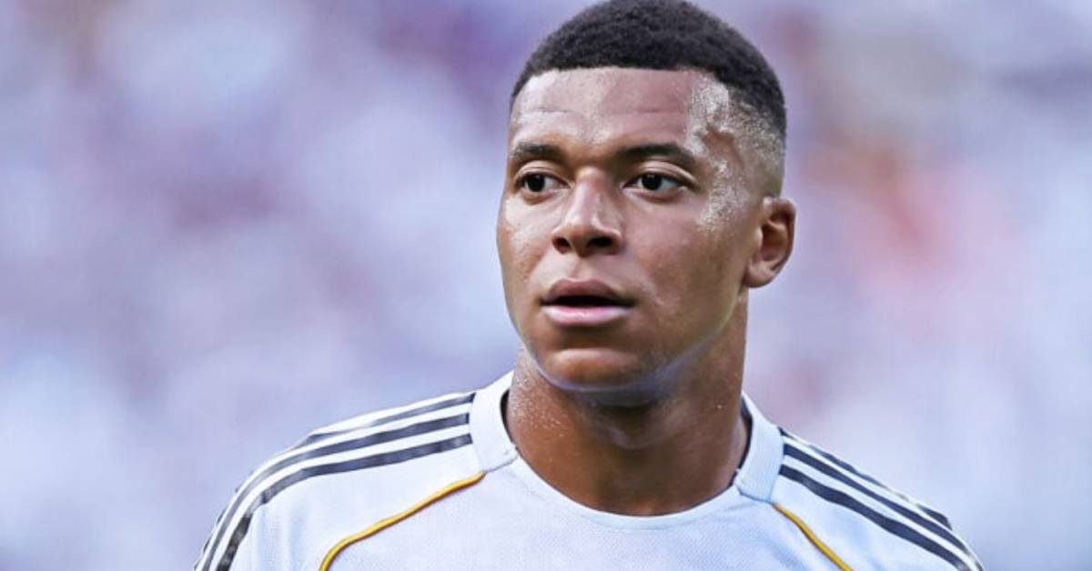 C’est officiel pour Mbappé : la planète foot en ébullition !