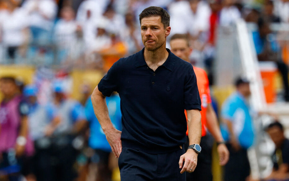Xabi Alonso réagit après la défaite du Real Madrid face au PSG 2 Xabi Alonso réagit après la défaite du Real Madrid face au PSG