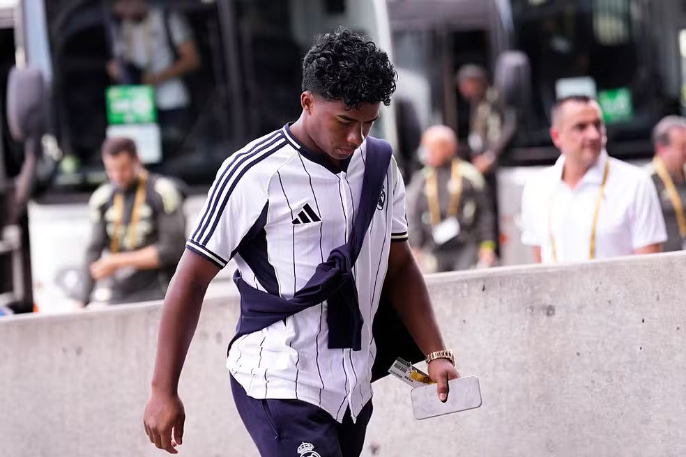 Real Madrid : coup dur, un cadre absent 6 semaines !