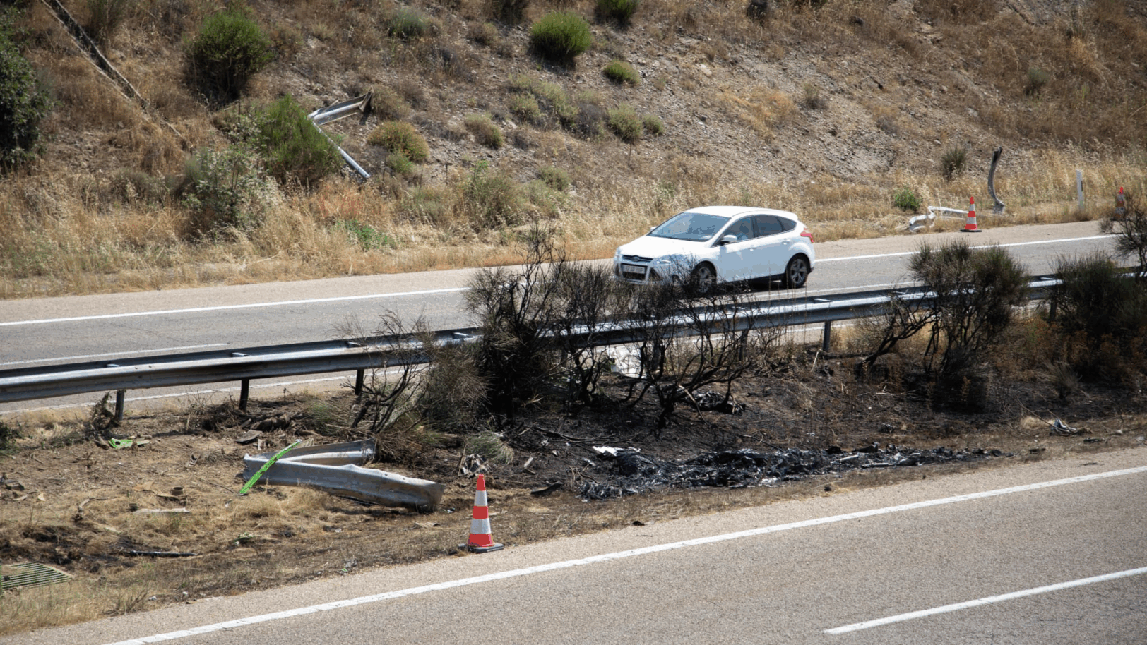  les images terrifiantes de sa voiture réduite en cendres ! (vidéo)
