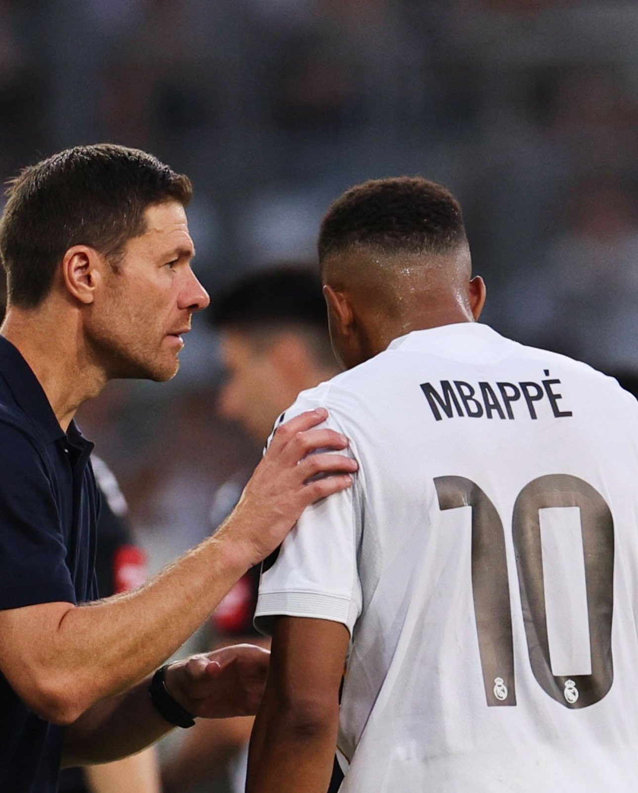 Kylian Mbappé affole déjà Madrid avec son numéro 10 !