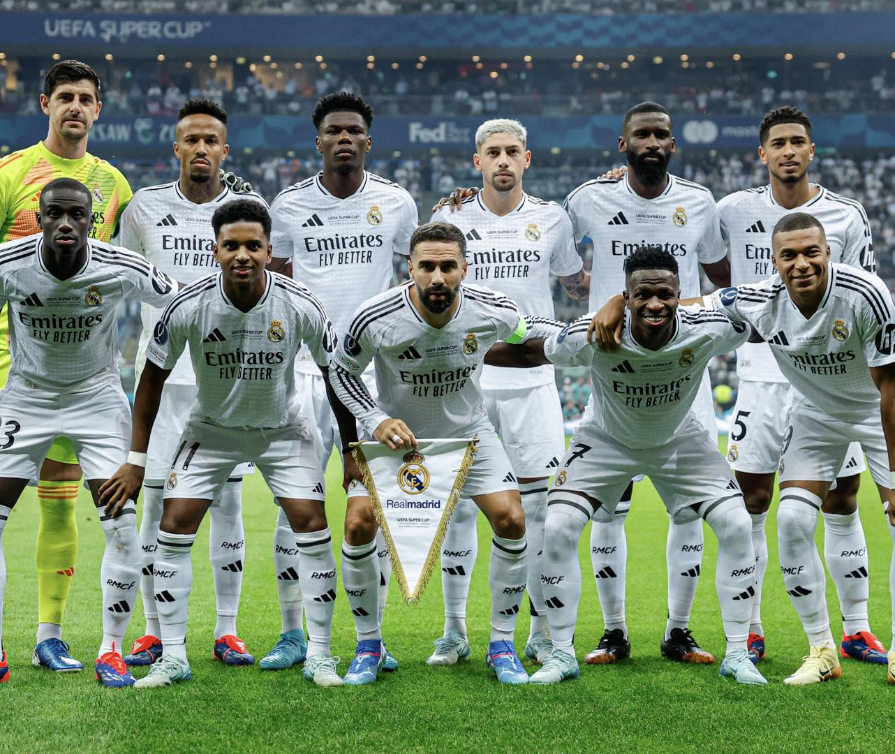 Coup de tonnerre au Real Madrid : énorme signature confirmée ! 2 Coup de tonnerre au Real Madrid : énorme signature confirmée !