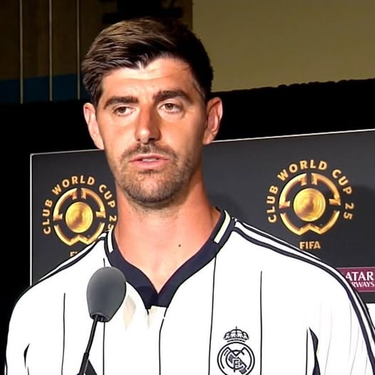 Thibaut Courtois réagit après la victoire du Real Madrid contre Oviedo 2 Thibaut Courtois réagit après la victoire du Real Madrid contre Oviedo