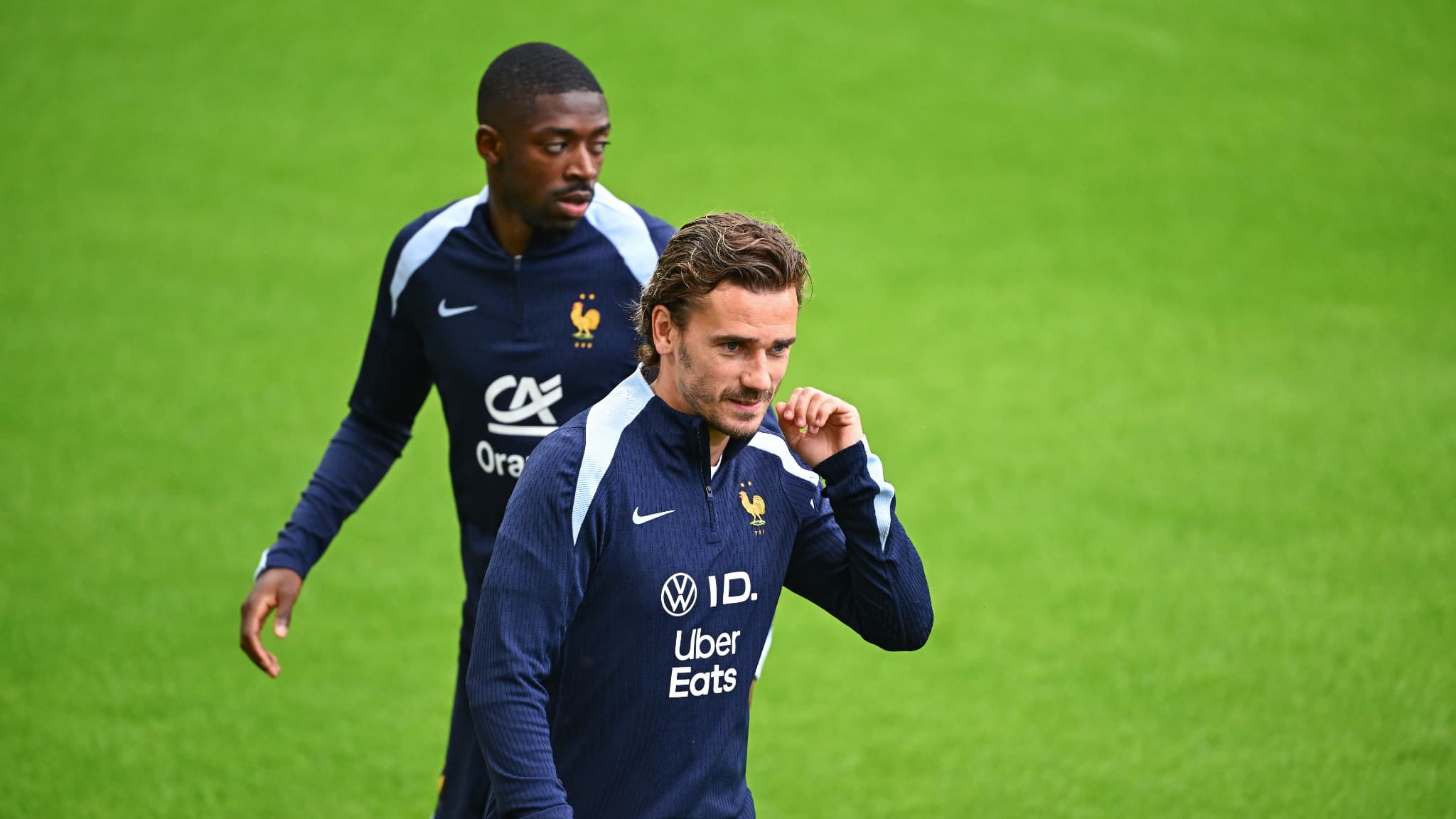 Ousmane Dembele et Antoine Griezmann a l entrainement lors de l Euro 2024 le 15 juin 2024 2143198