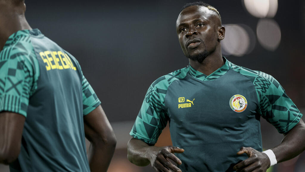 Alerte suspension ! Cinq stars du Sénégal, dont Sadio Mané, risquent de manquer le choc contre la RDC 2 Alerte suspension ! Cinq stars du Sénégal, dont Sadio Mané, risquent de manquer le choc contre la RDC