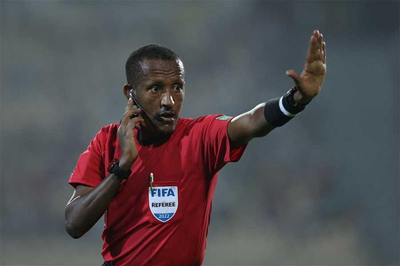 Triste nouvelle : Bamlak Tessema Weyesa, brillante arbitre, quitte les terrains ! 2 Triste nouvelle : Bamlak Tessema Weyesa, brillante arbitre, quitte les terrains !