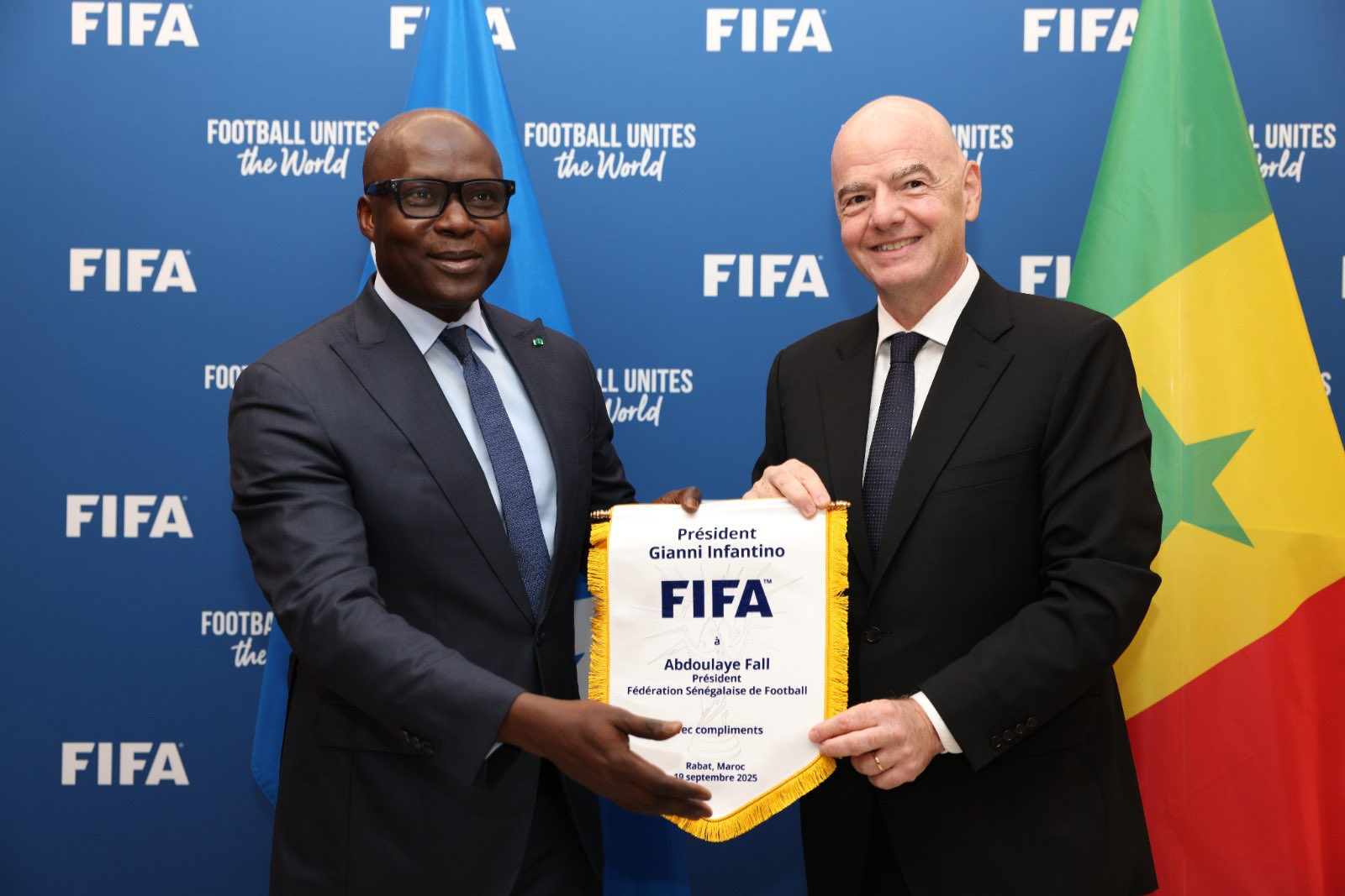 Abdoulaye Fall (FSF) reçu par Gianni Infantino : une réunion pleine d’enjeux ! 2 Abdoulaye Fall (FSF) reçu par Gianni Infantino : une réunion pleine d’enjeux !