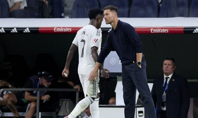 Xabi Alonso choque avec ses propos sur Vinicius au Real Madrid