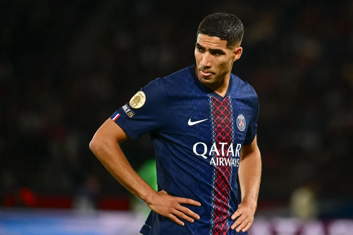 Achraf Hakimi dévoile son onze historique et surprend !
