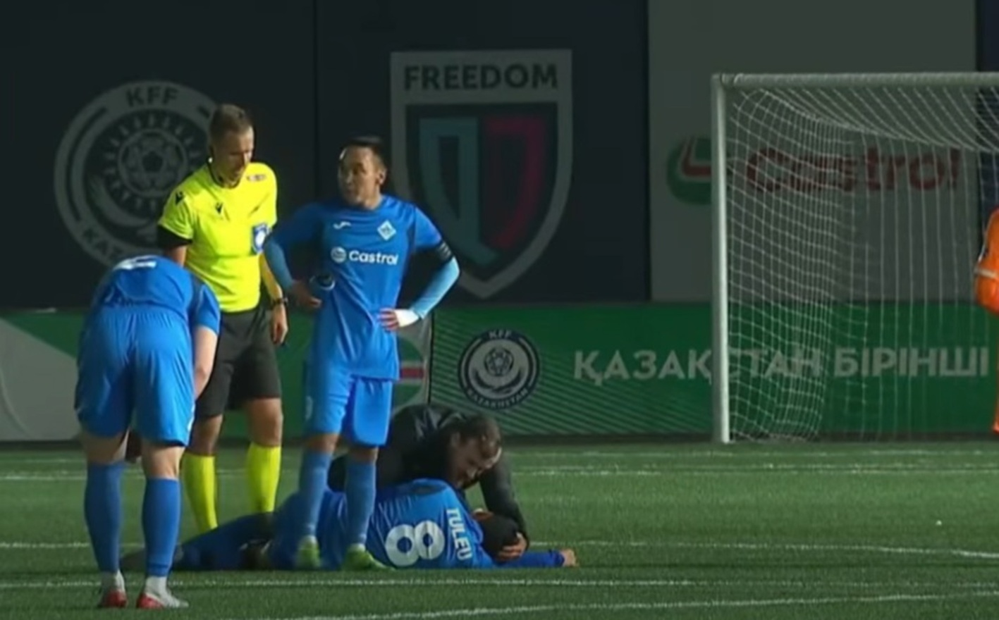 un footballeur perd la vie pendant le match 1 image 570