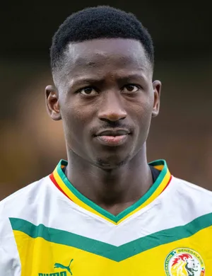 Tottenham : Pape Matar Sarr, victime de…