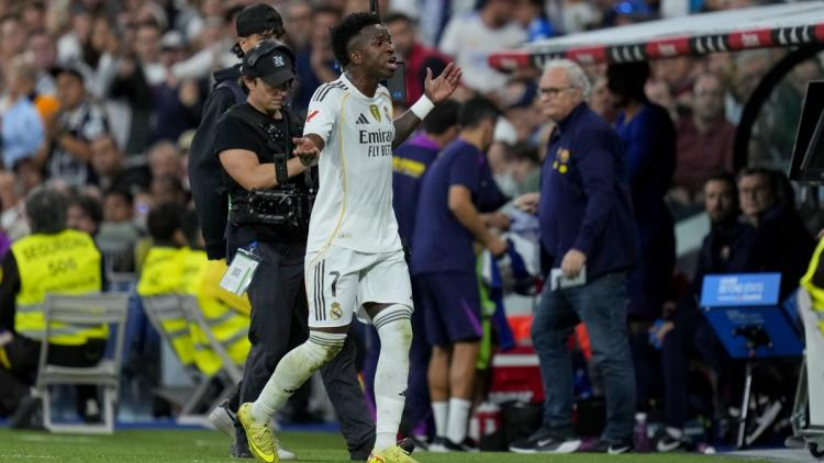 Perez prend une décision inattendue pour Vinicius Junior et met le feu au Real !
