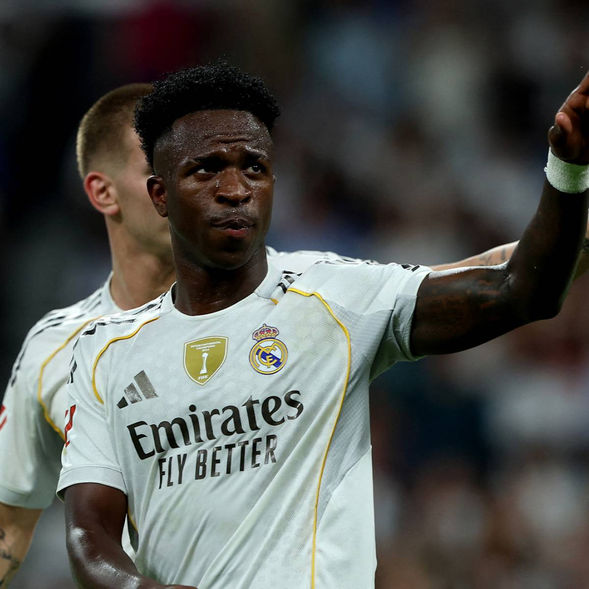 Le Real Madrid surprend tout le monde et fixe le prix de Vinicius Jr !