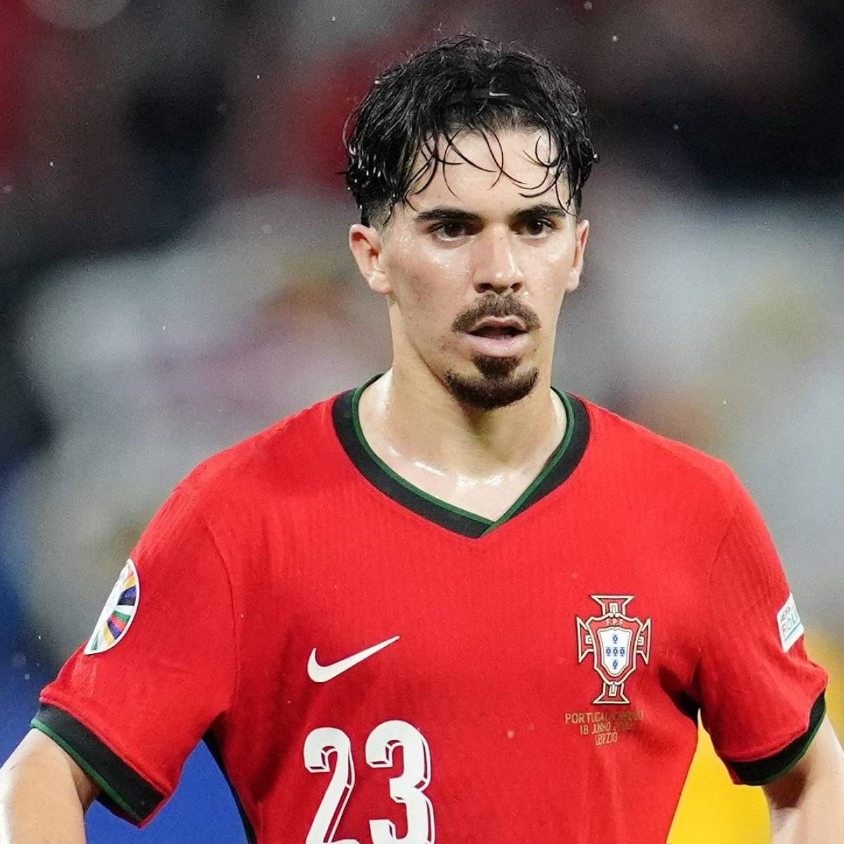 Le Real Madrid dégaine une offre colossale pour Vitinha 2 Le Real Madrid dégaine une offre colossale pour Vitinha