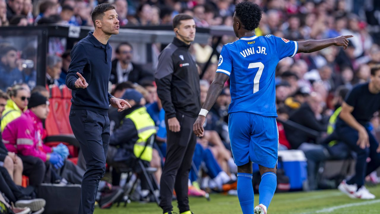 Real Madrid : Xabi Alonso déçu pour Vinicius Jr, le message est clair !