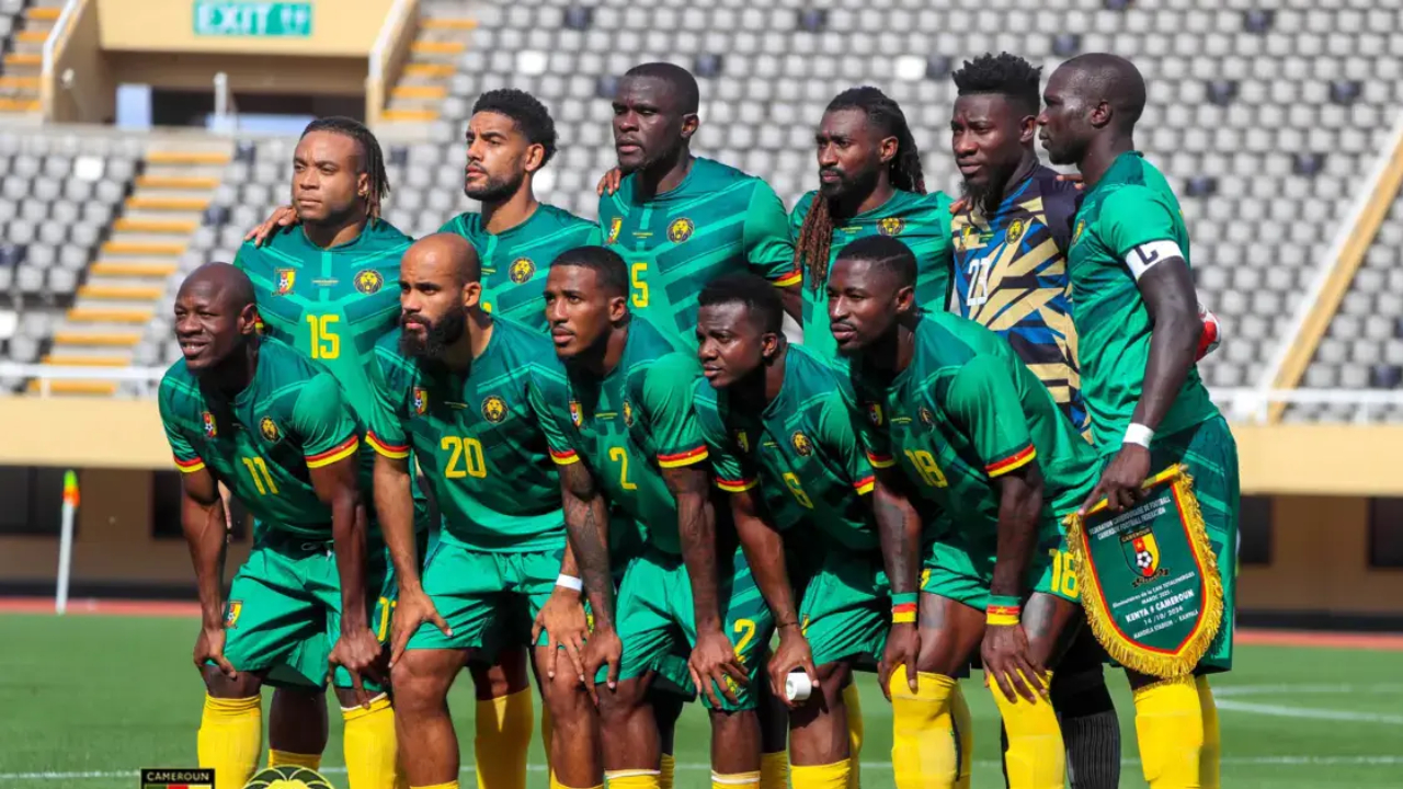 Le Cameroun crée la surprise et convoque un joueur inattendu !