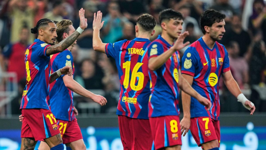 Florentino Pérez prêt à frapper fort : le Real Madrid cible une pépite du Barça