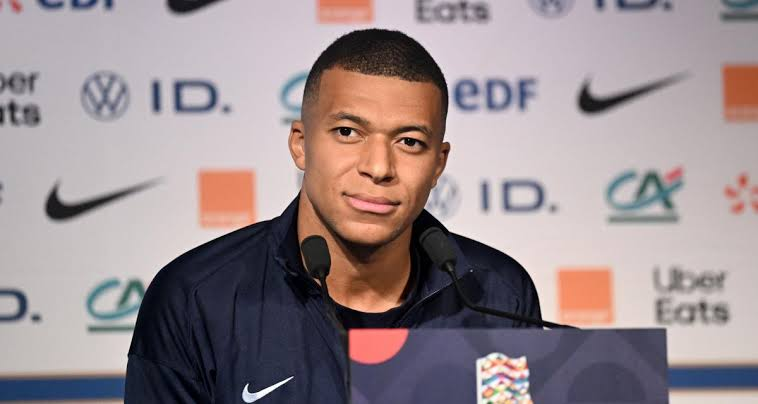 Francia–Senegal: la fuerte salida de Mbappé sobre un jugador hace reaccionar