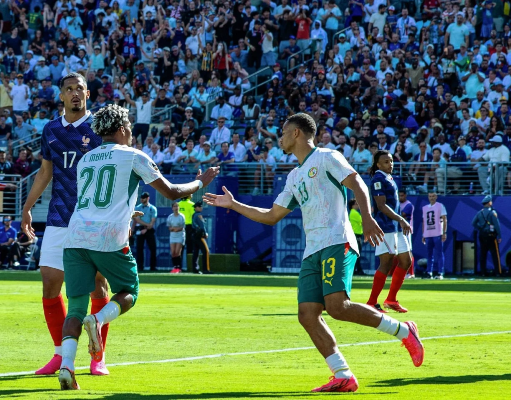 Pape Thiaw doit trancher entre Mbaye et Ndiaye avant le choc