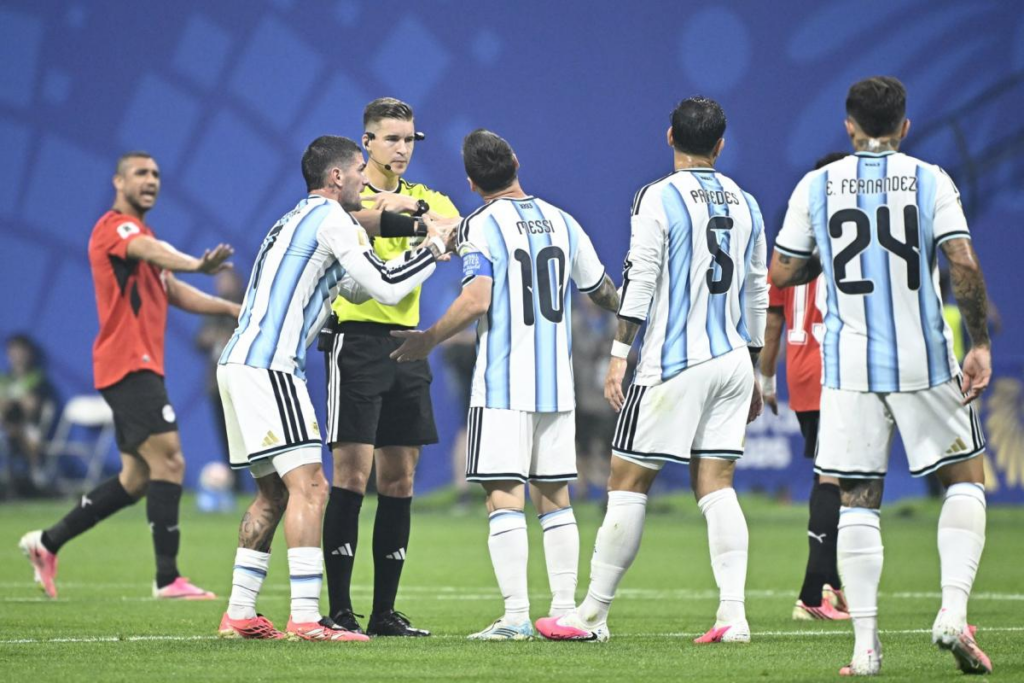 Scaloni répond cash aux accusations de favoritisme contre l’Argentine