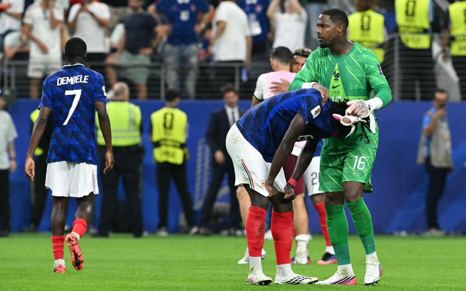 Élimination des Bleus : Thierry Henry critique Deschamps