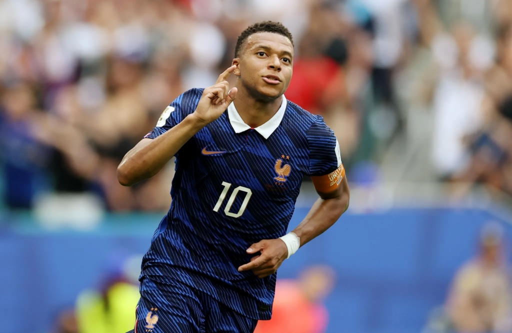 Mbappé mérite-t-il le Ballon d'Or ? Les chiffres parlent pour lui
